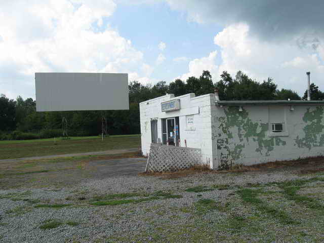 Hi-Road Drive-In - 2000S Photos (newer photo)